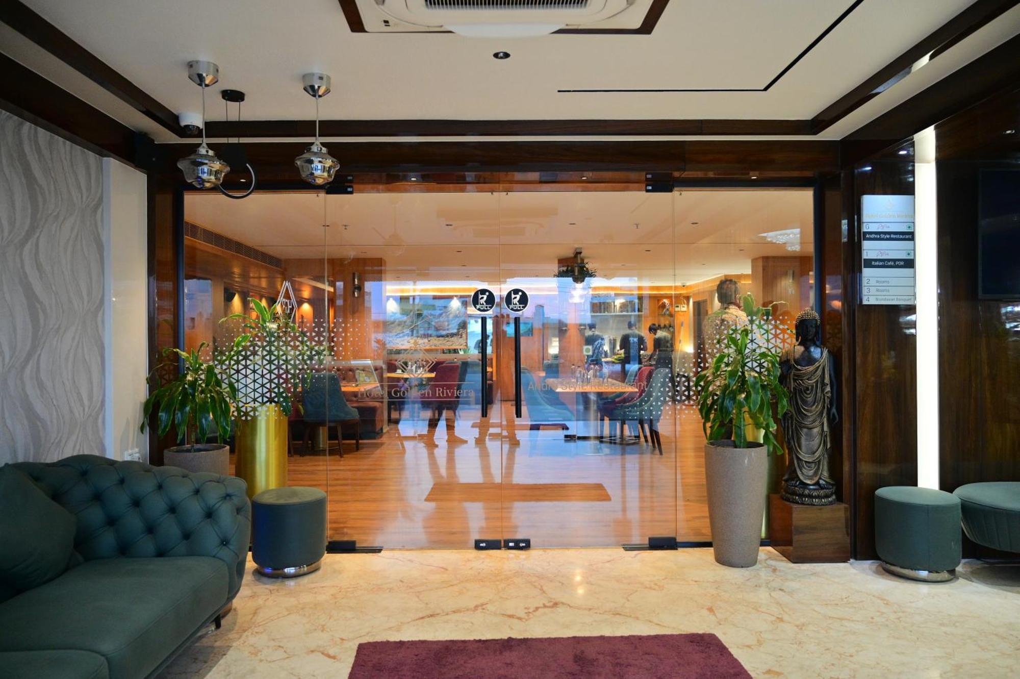 Hotel Golden Riviera マイソール エクステリア 写真