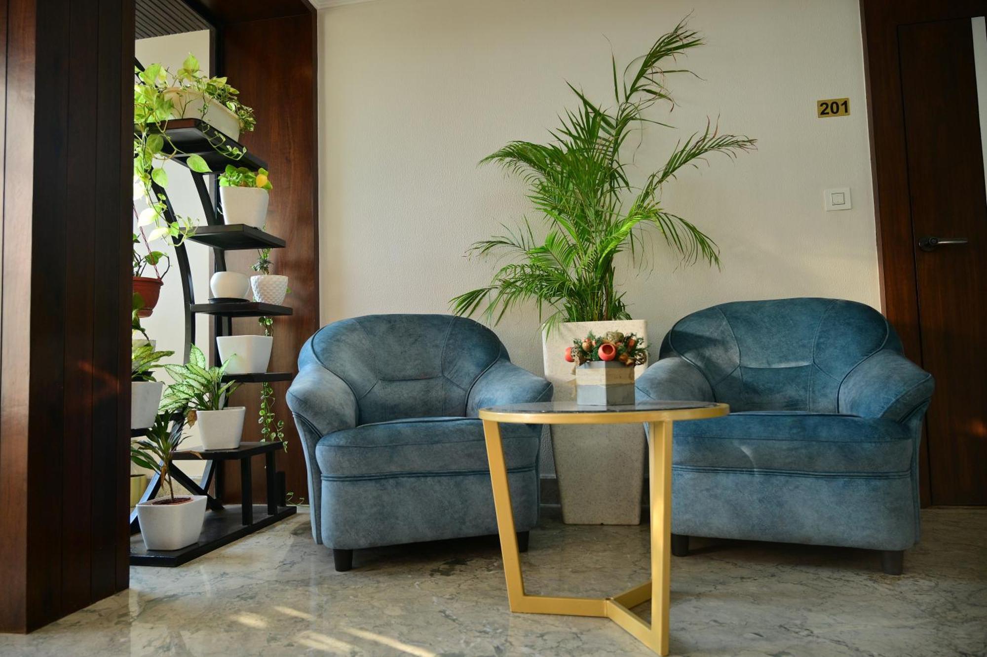 Hotel Golden Riviera マイソール エクステリア 写真