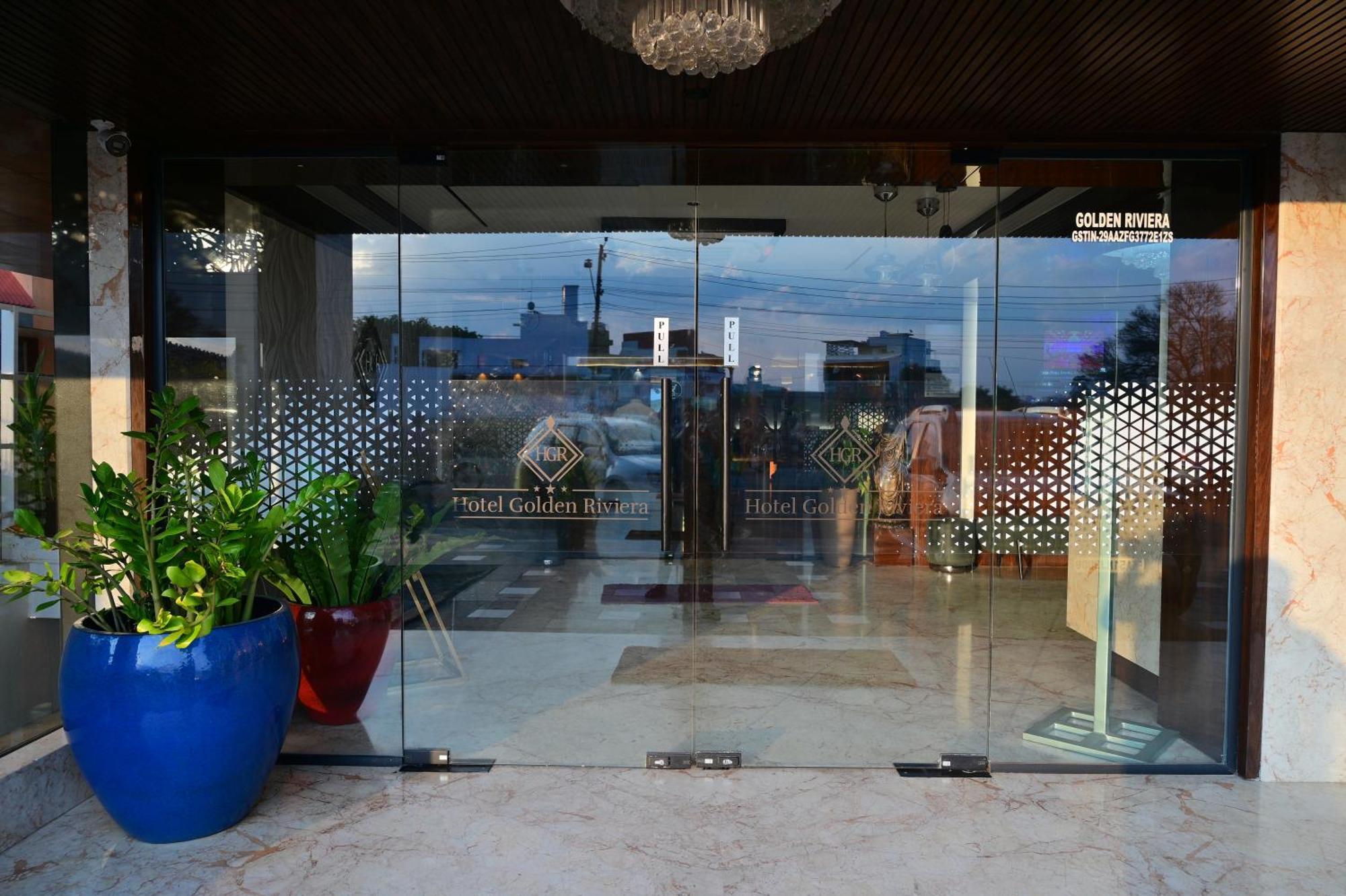 Hotel Golden Riviera マイソール エクステリア 写真